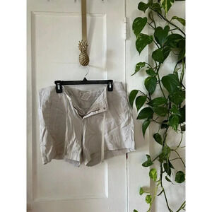 Lee Women’s size 14 beige shorts